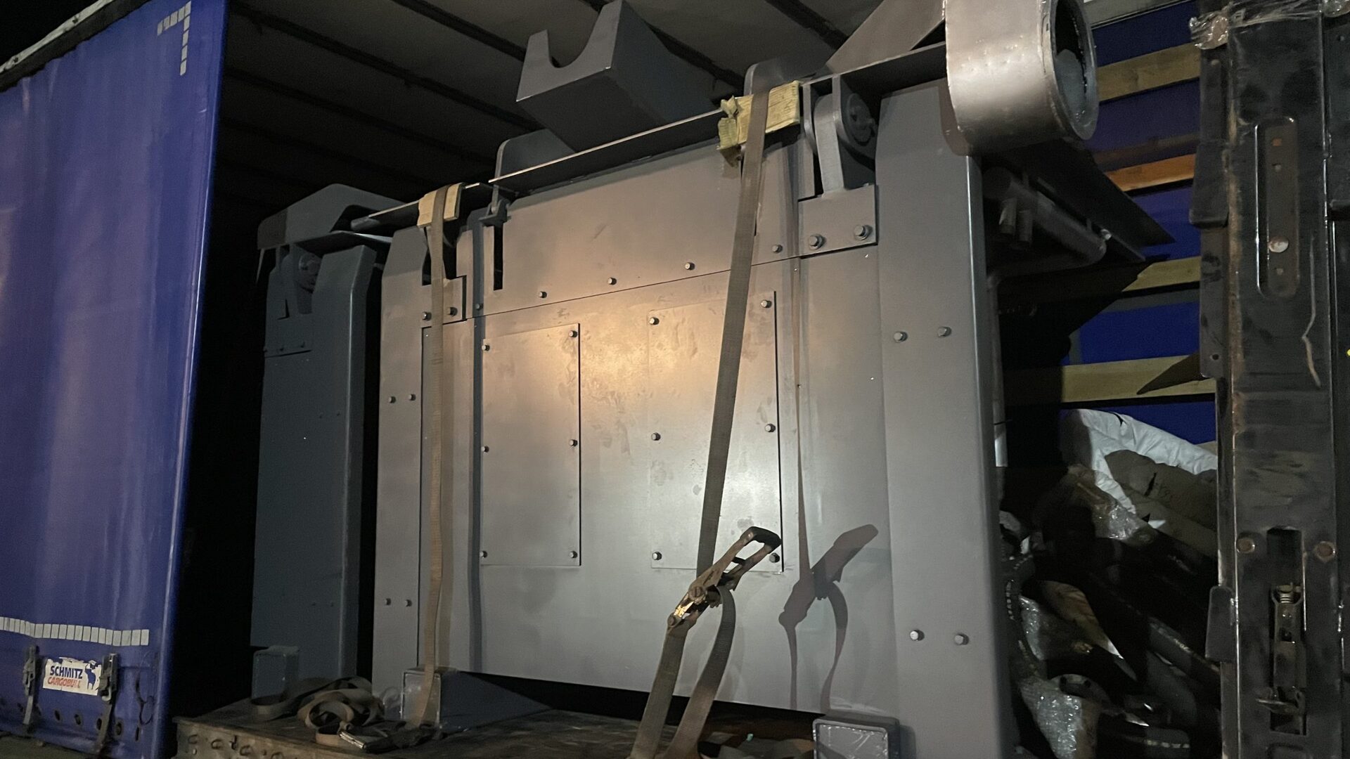 УИ-1.5Т-750А — УИ-1.5Т-750А в цеху